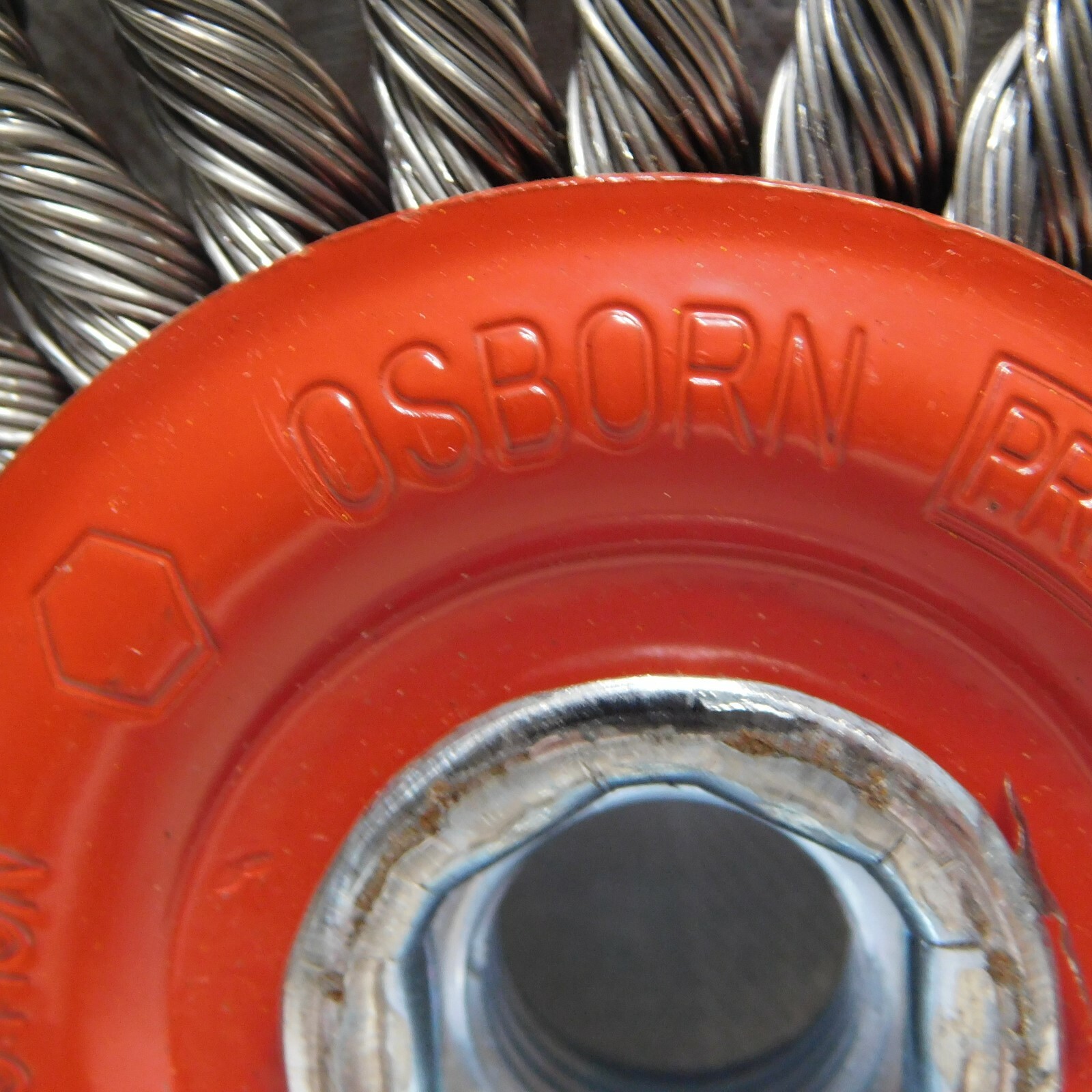 Osborn 4″ Knot Wire Wheel .020 5/8 – 11 #99082 20,000 rpm