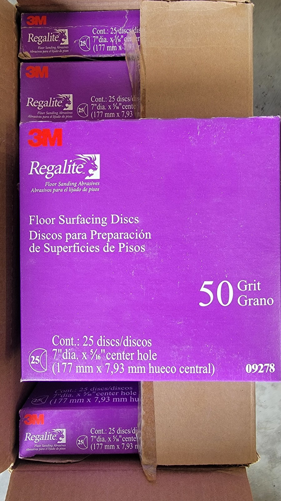 3M Regalite Floor Surfacing Discs 09302, 6 7/8 in x 7/8 in, 50 Grit – 25 Discs