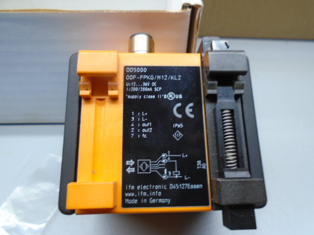 New old Stock EFECTOR OOF-FPKG/M12/KL2-OO5000 00F-FPKG/M12/KL2-005000 W404