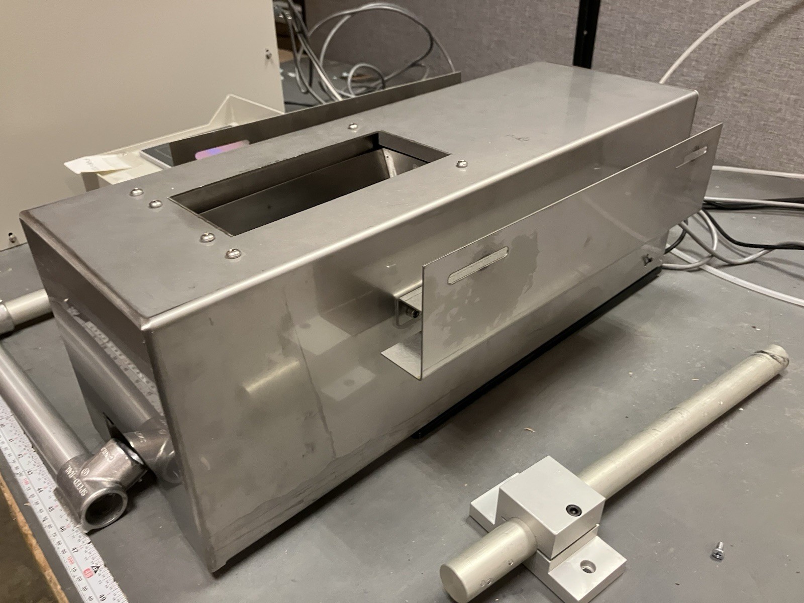 Advanced Poly-Packaging US-5000 Counting Scale, With Auto Tipper See Description