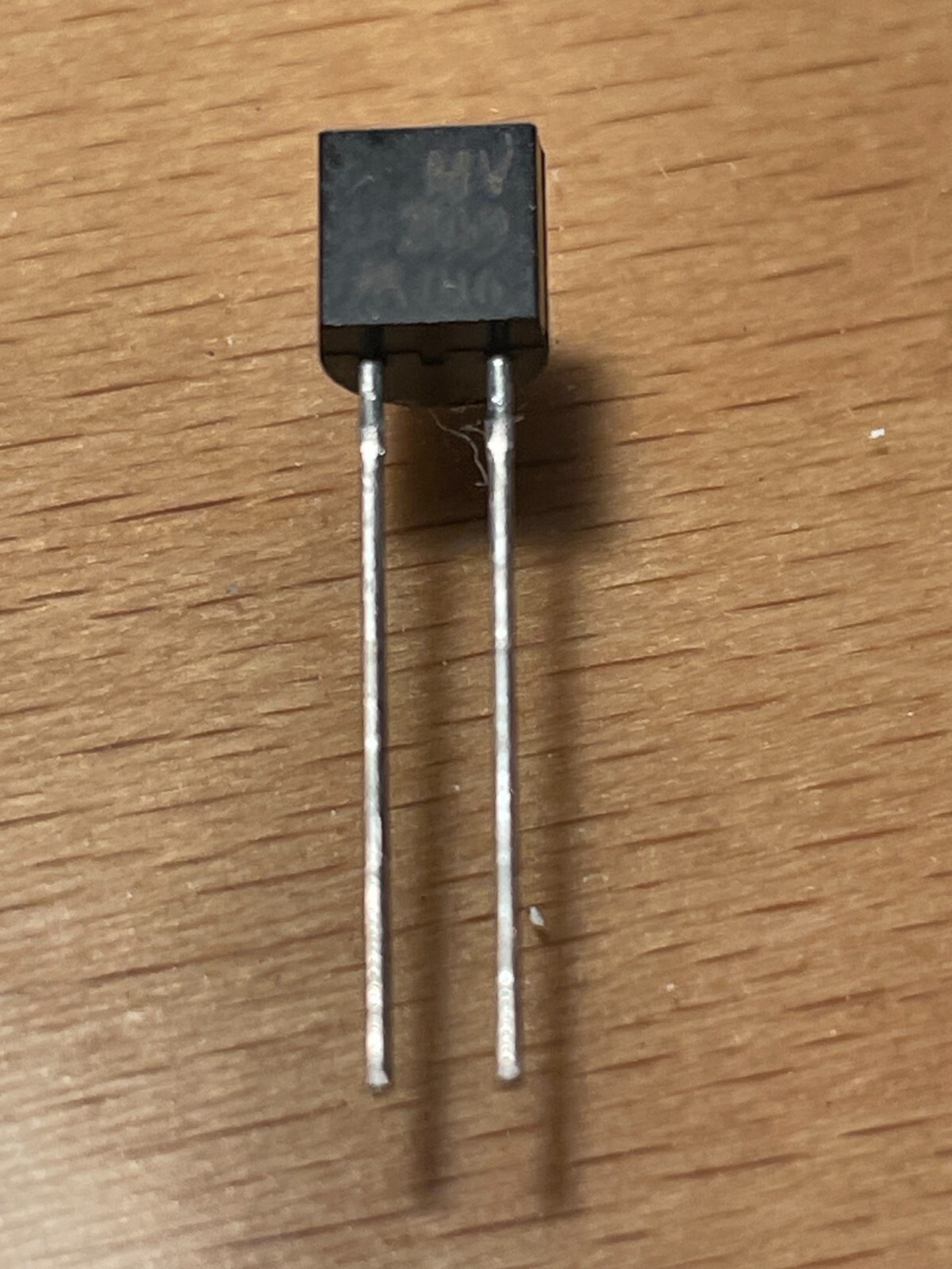 5x Motorola DIODE MV209 TUNING EPICAP 30V TO92-2