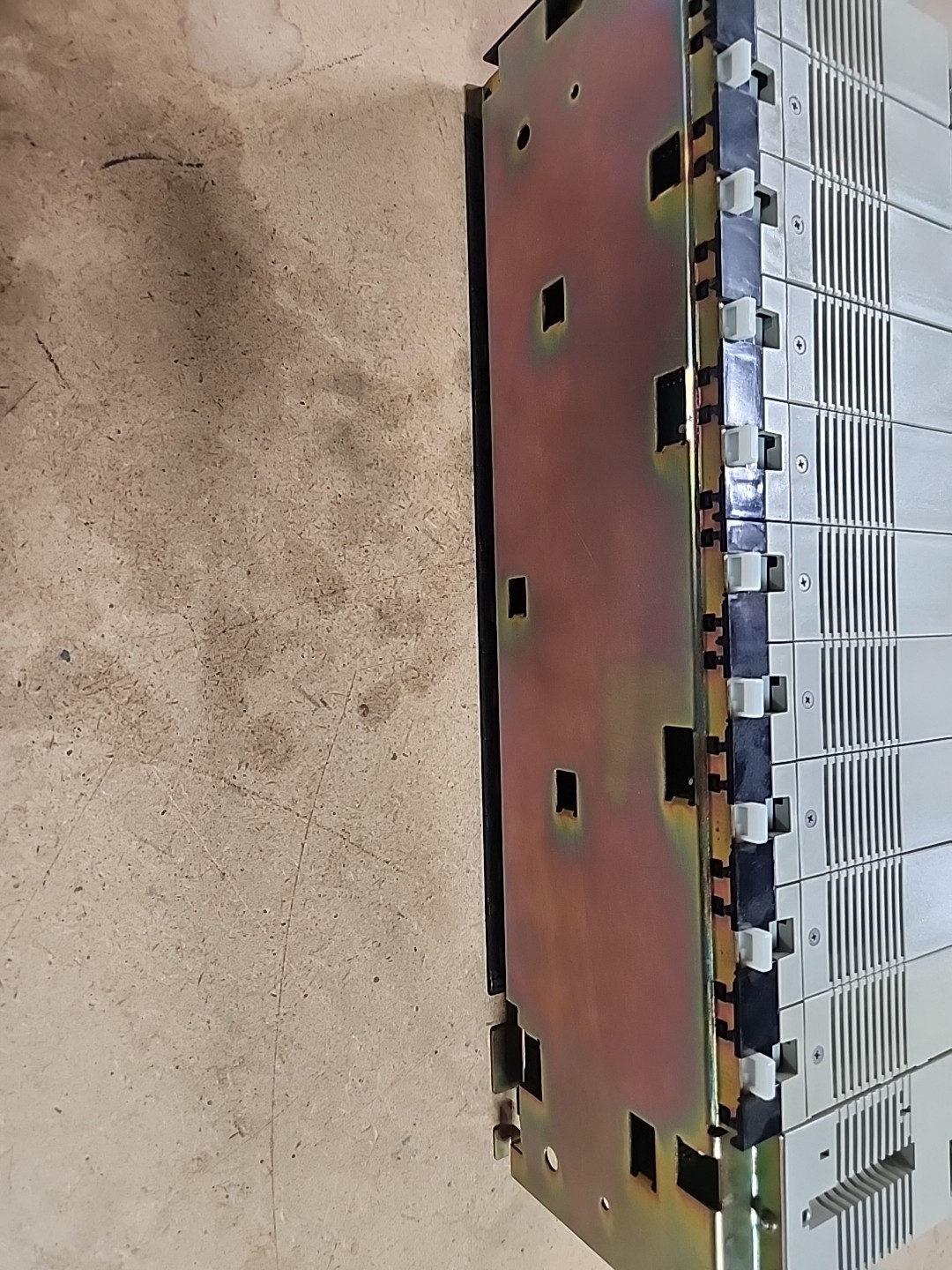 Omron C200HW-BI101-V1 PLC Module /w 10 Modules + psu PA204S OC225 OC224 IA122