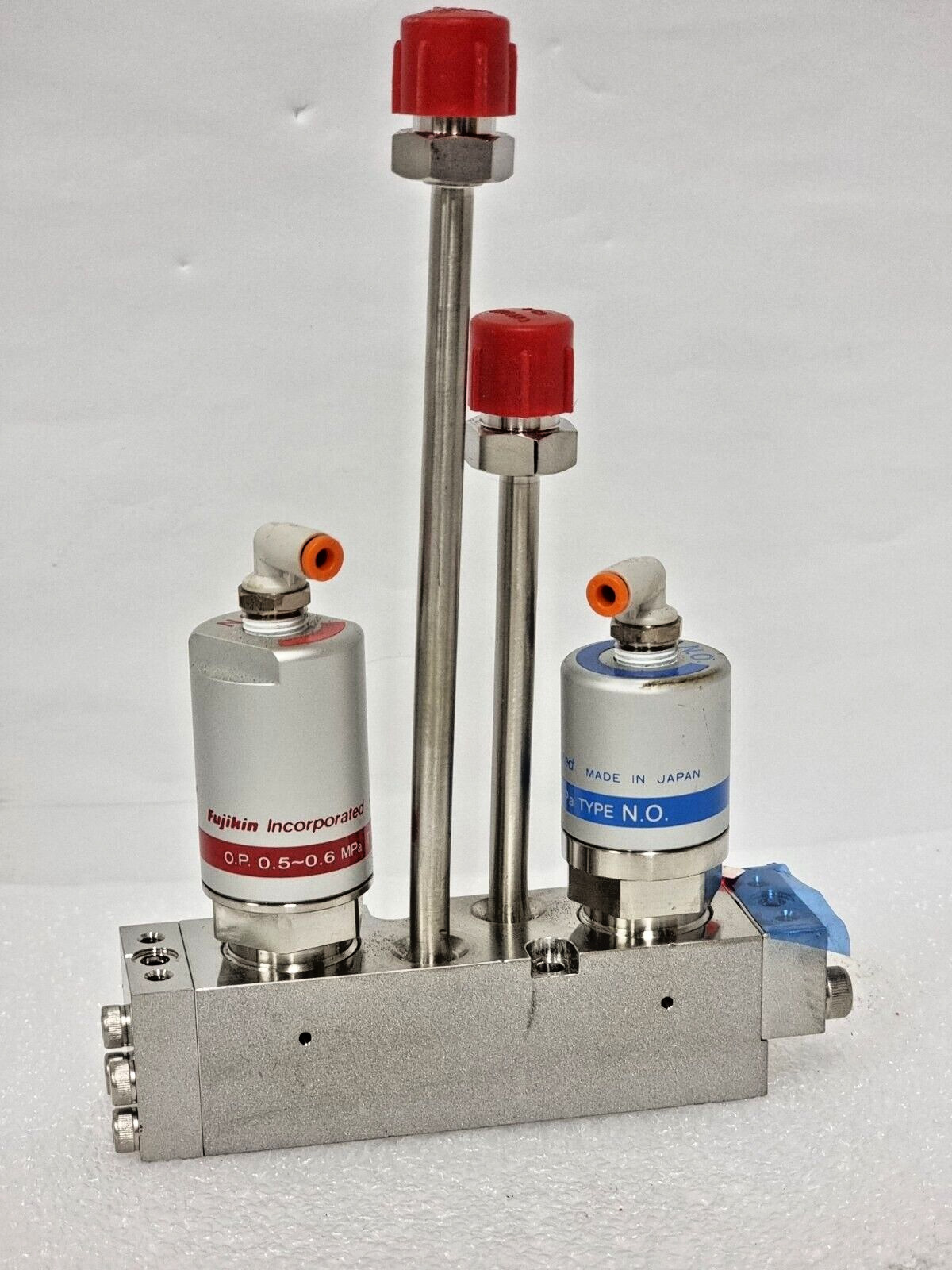 Fujikin Assembly Valve, C No. 591745, 2xO.P 0.5~0.6MPa, NC and NO._96707