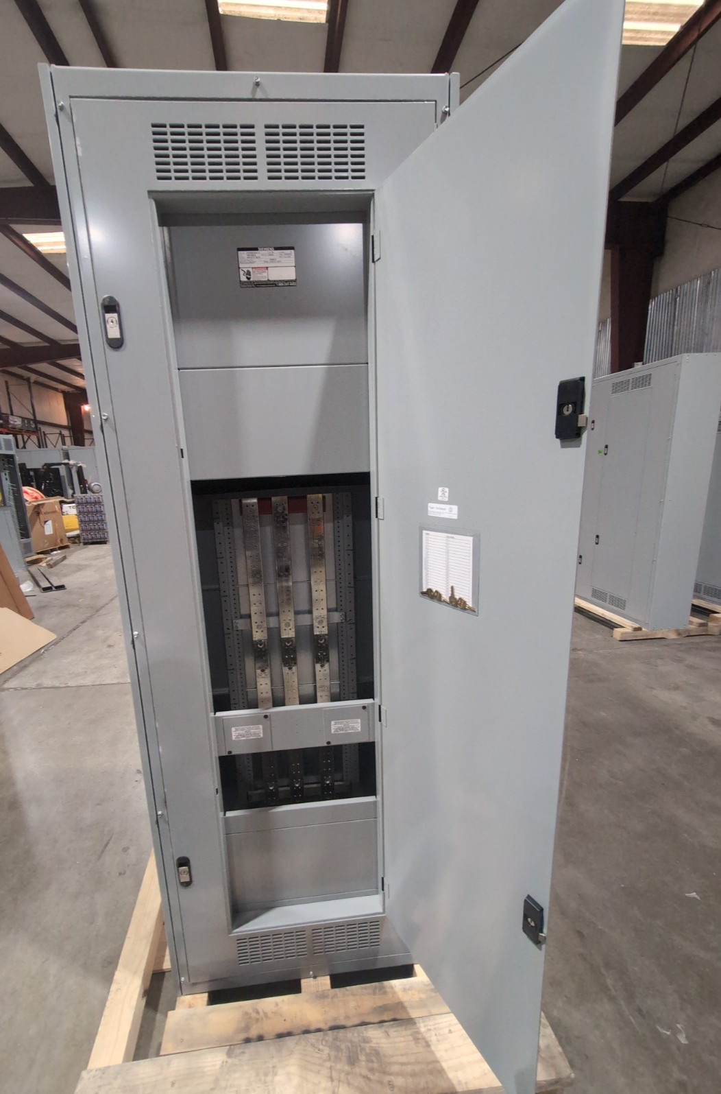Siemens P5 Panelboard P5E90ML800ATS 800A 480/277V 3PH 4W MLO Panel 800 Amp