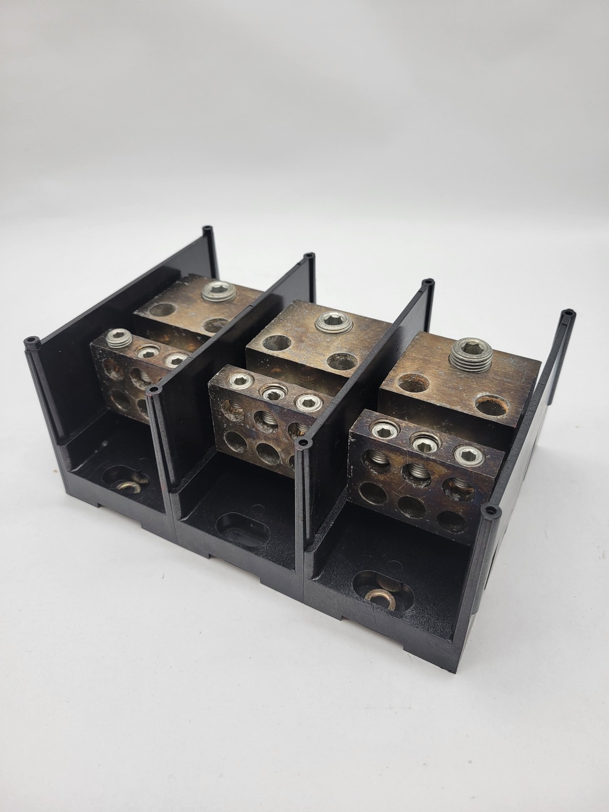 Ferraz Shawmut 69173 Wire Distribution Block 3P 600V CU9AL PDB