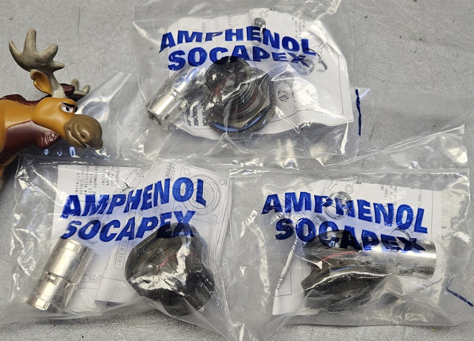 Amphenol USBBFTV71G Connector Adapter USB Type B to USB Type A Lot of 3