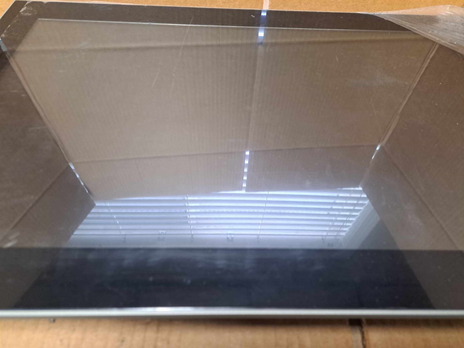 Advantech Industrial Touchscreen Monitor Model No. FPM-7211W-P3AE