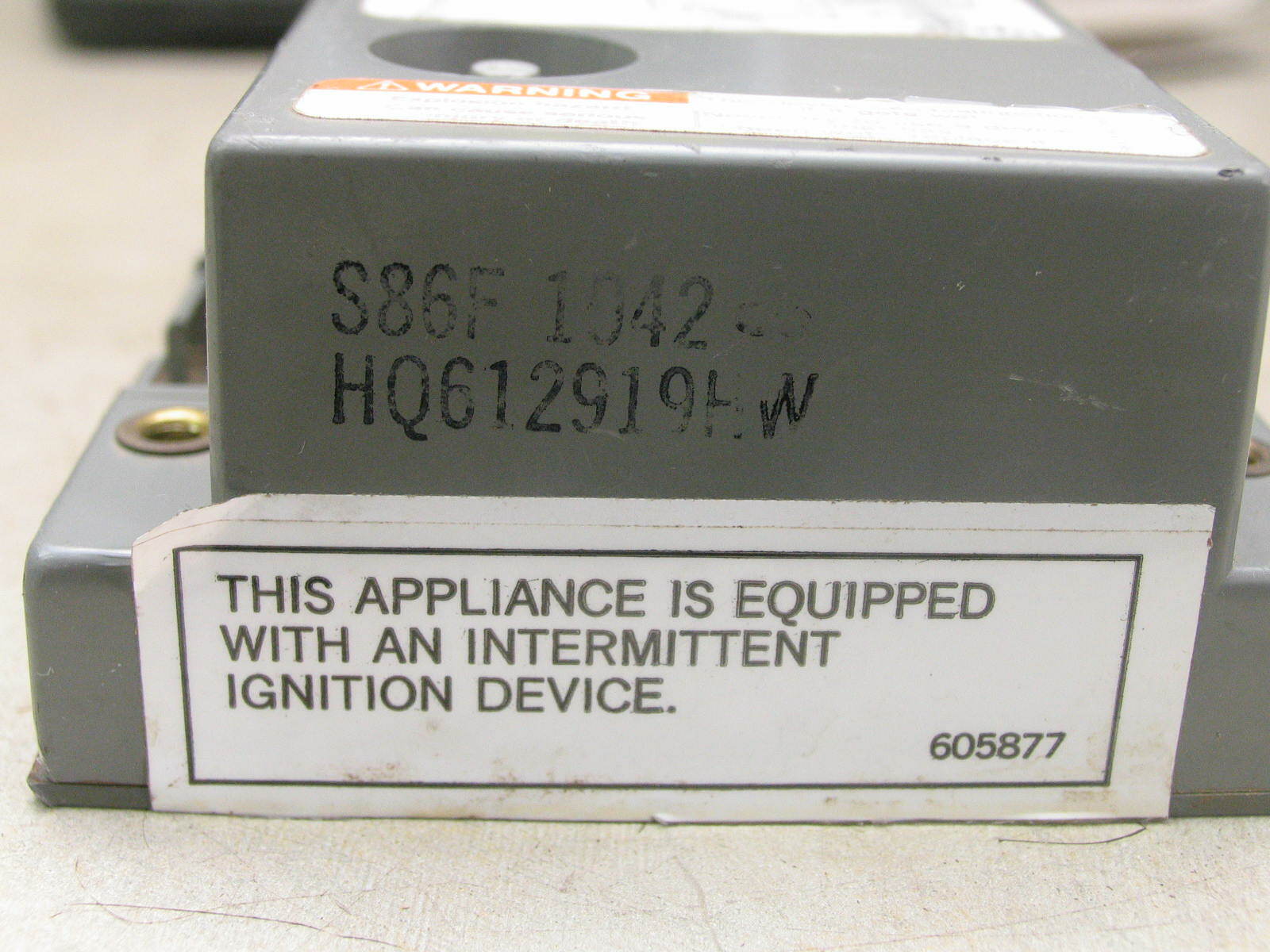 Honeywell S86F 1042 Intermittent Pilot Control Non 100% Shutoff Nat. Gas 25V