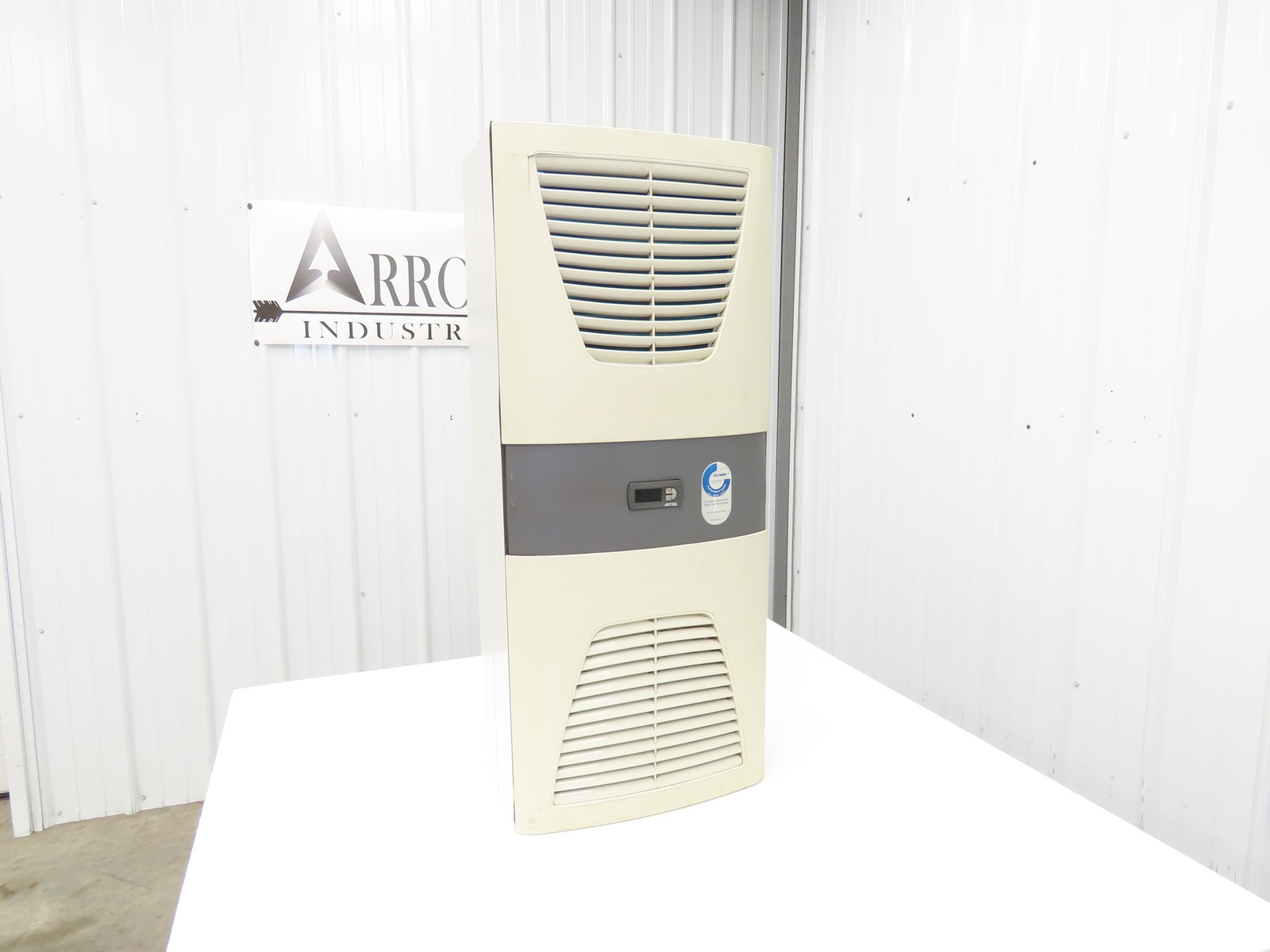 Rittal SK 3305540 Top Therm AC Enclosure Cooling Air Conditioner 1.6Kw 460V 3PH