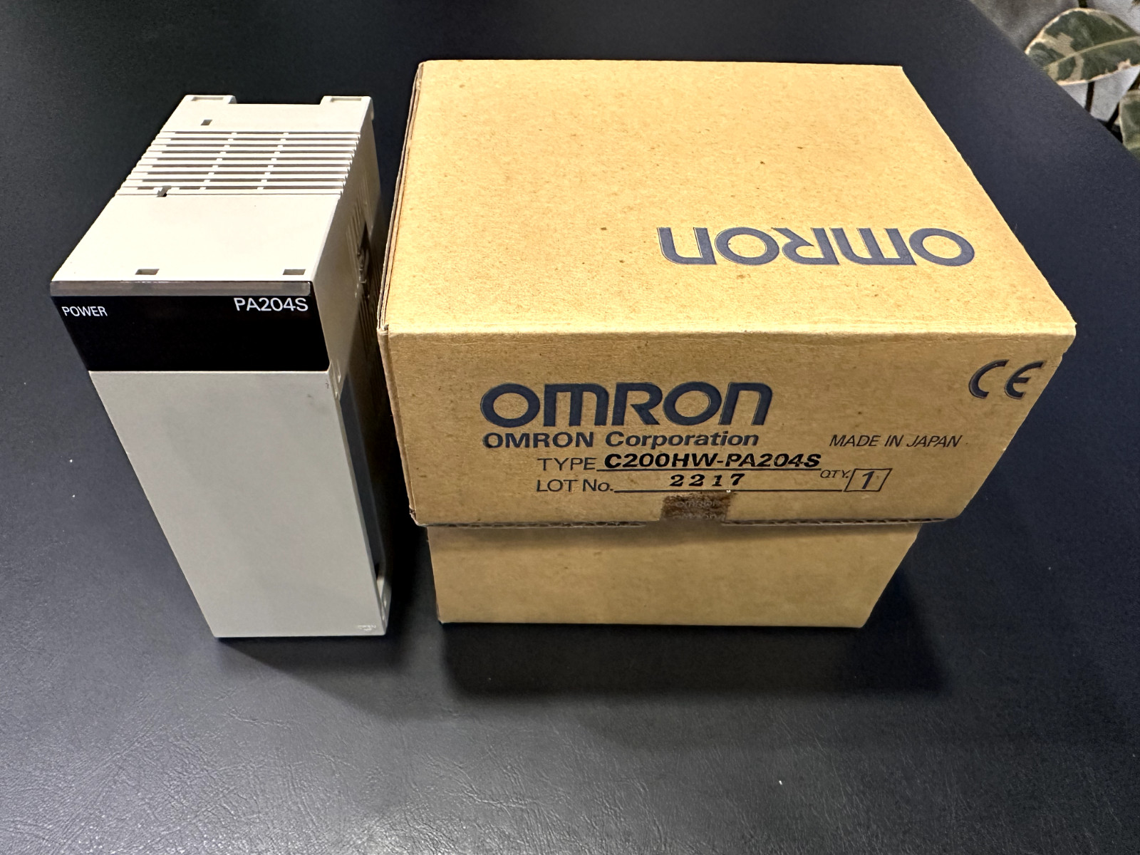 Omron C200HW-PA204S PLC Power Supply Module – New Open Box