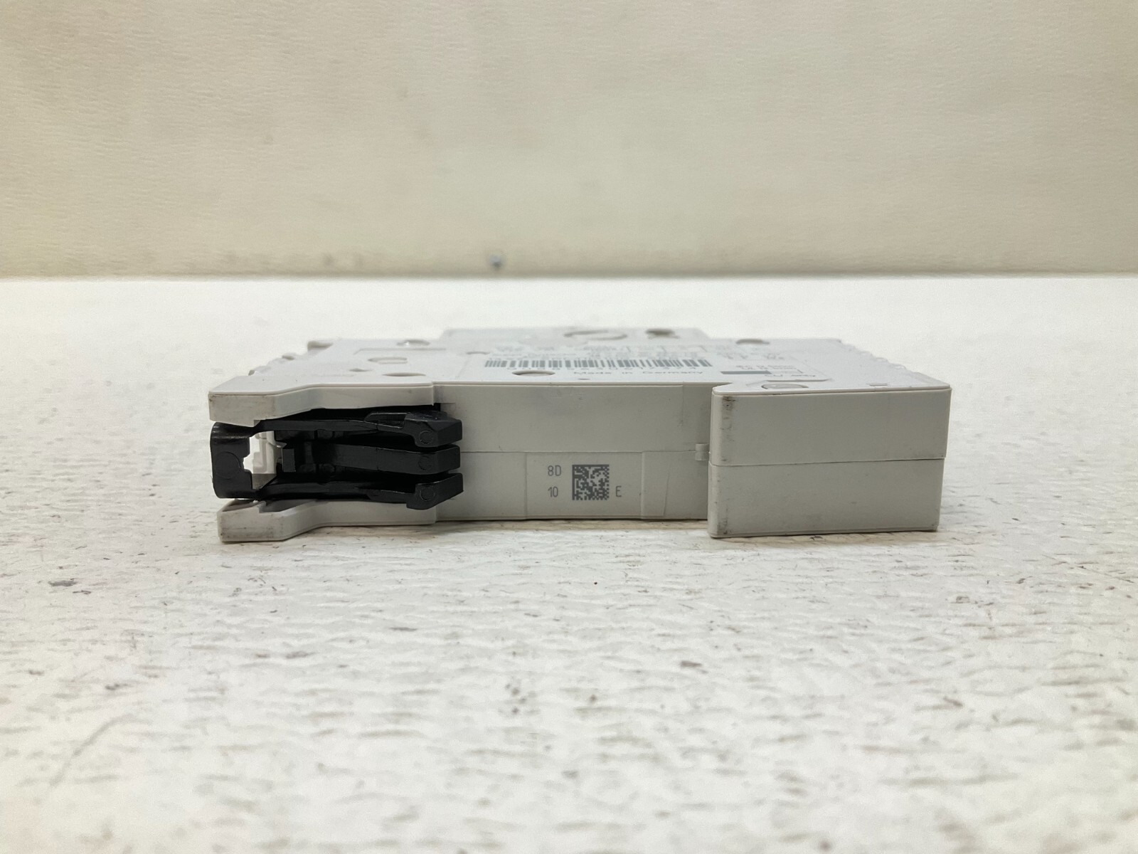 Allen Bradley 1492-SPM1D100 1 P 10 Amp Circuit Breaker Ser D 1492-SP D 10A (TSC)