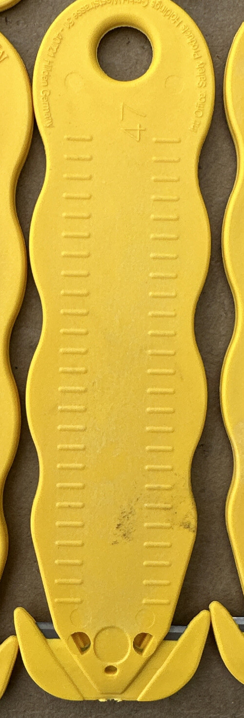 Lot of 5 KLEVER Safety Cutter 4 5/8” Lg Contoured Handle Textured Steel Yellow