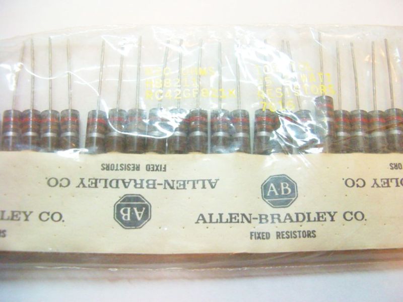 25 Allen Bradley Carbon Comp Resistors 820 ohm 2W10%