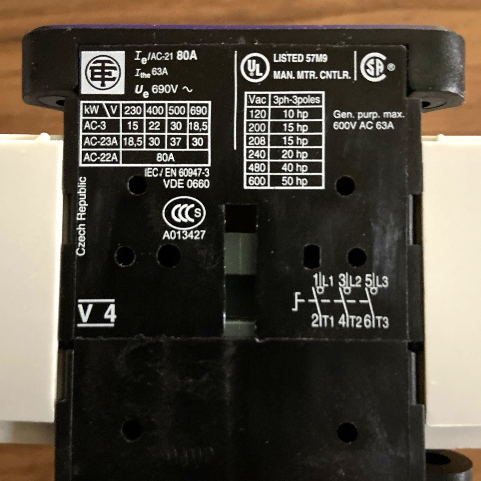 Telemecanique V4 80A 3 Pole Isolated Load Break Switch
