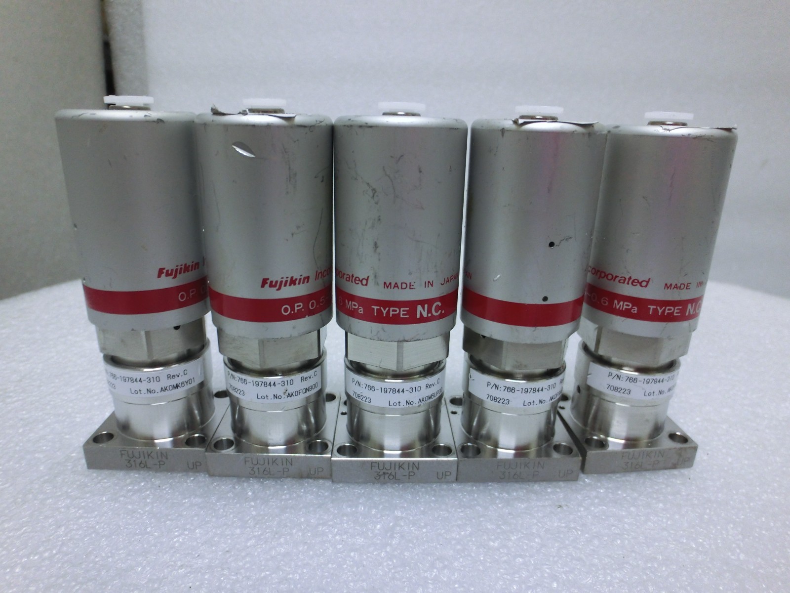 5pcs Fujikin 708223 Lam 766-197944-310 Rev C O.P. 0.5~0.6mPa N.C. Diaphragm~9932