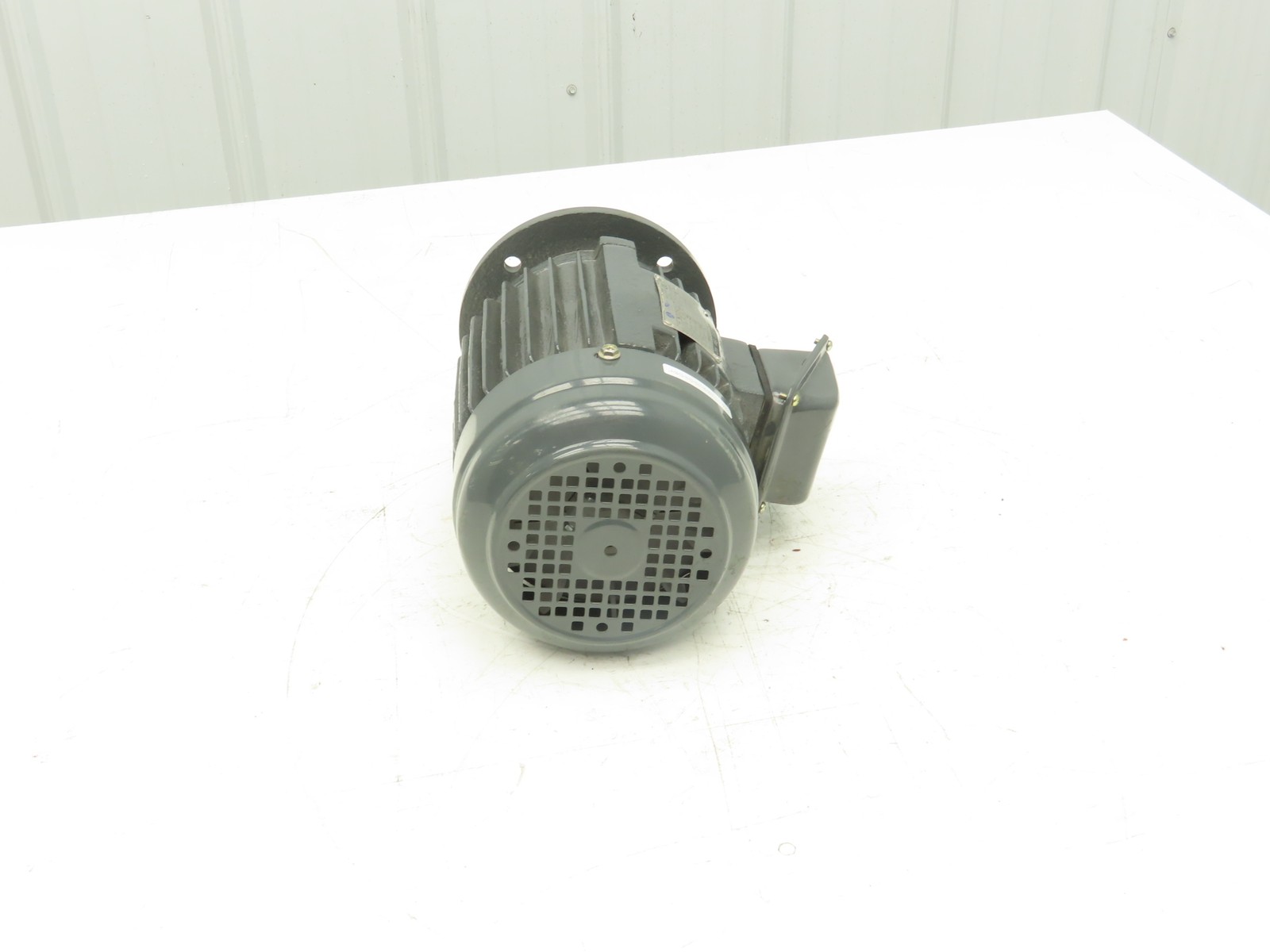 Qin Wei Electric MCV271-4 AC Motor 1/2Hp 1680rpm 480V 3PH IEC71