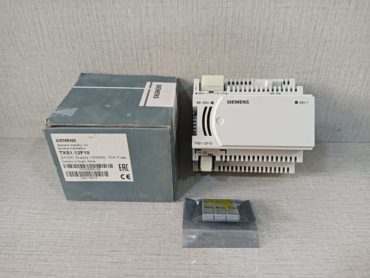 SIEMENS TXS1.12F10 POWER SUPPLY MODULE(24V-50/60Hz,57VA ,0T50C,IP20(IP30)
