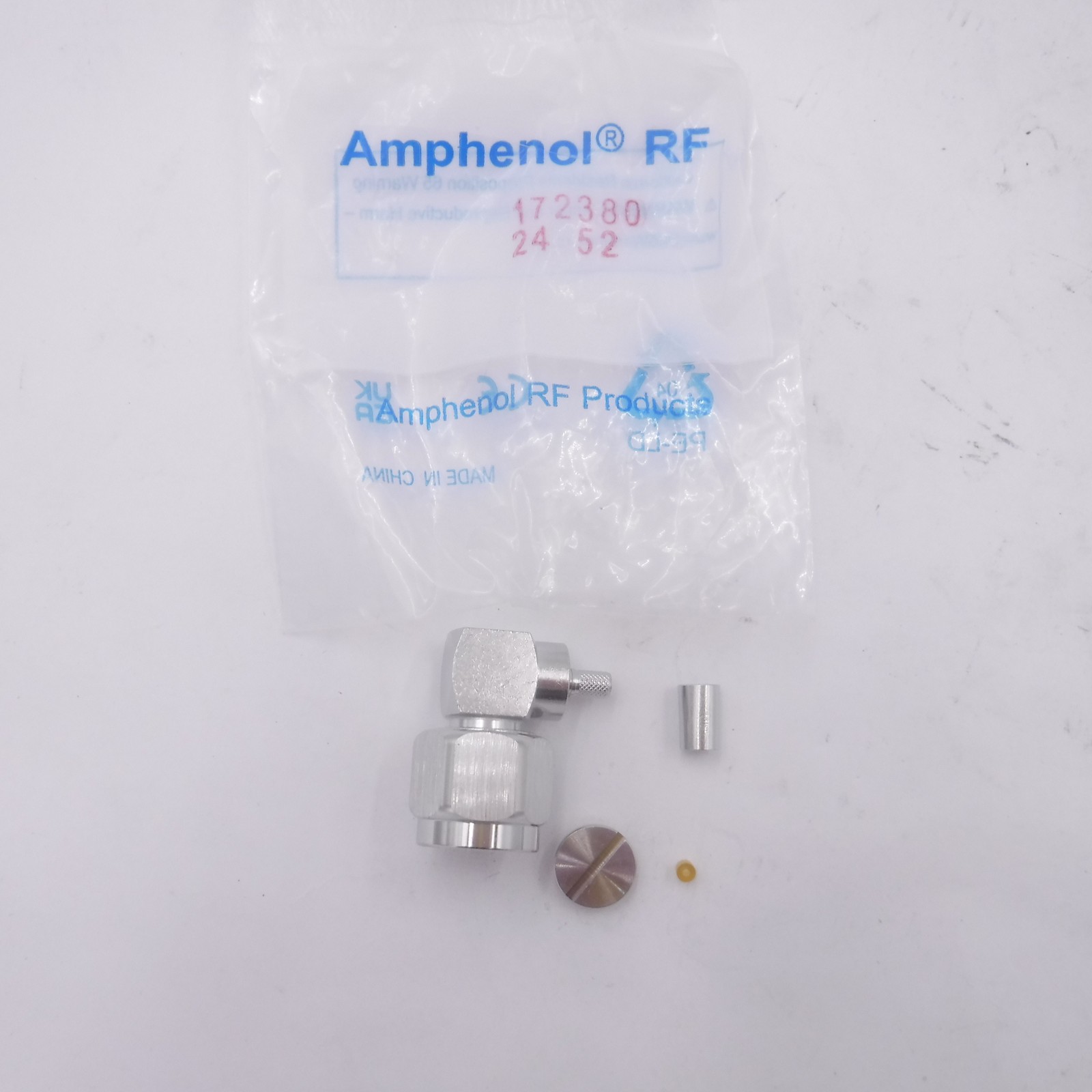 Amphenol RF 172380 N Type Connector Plug Male Pin 50 Ohms Right Angle Solder