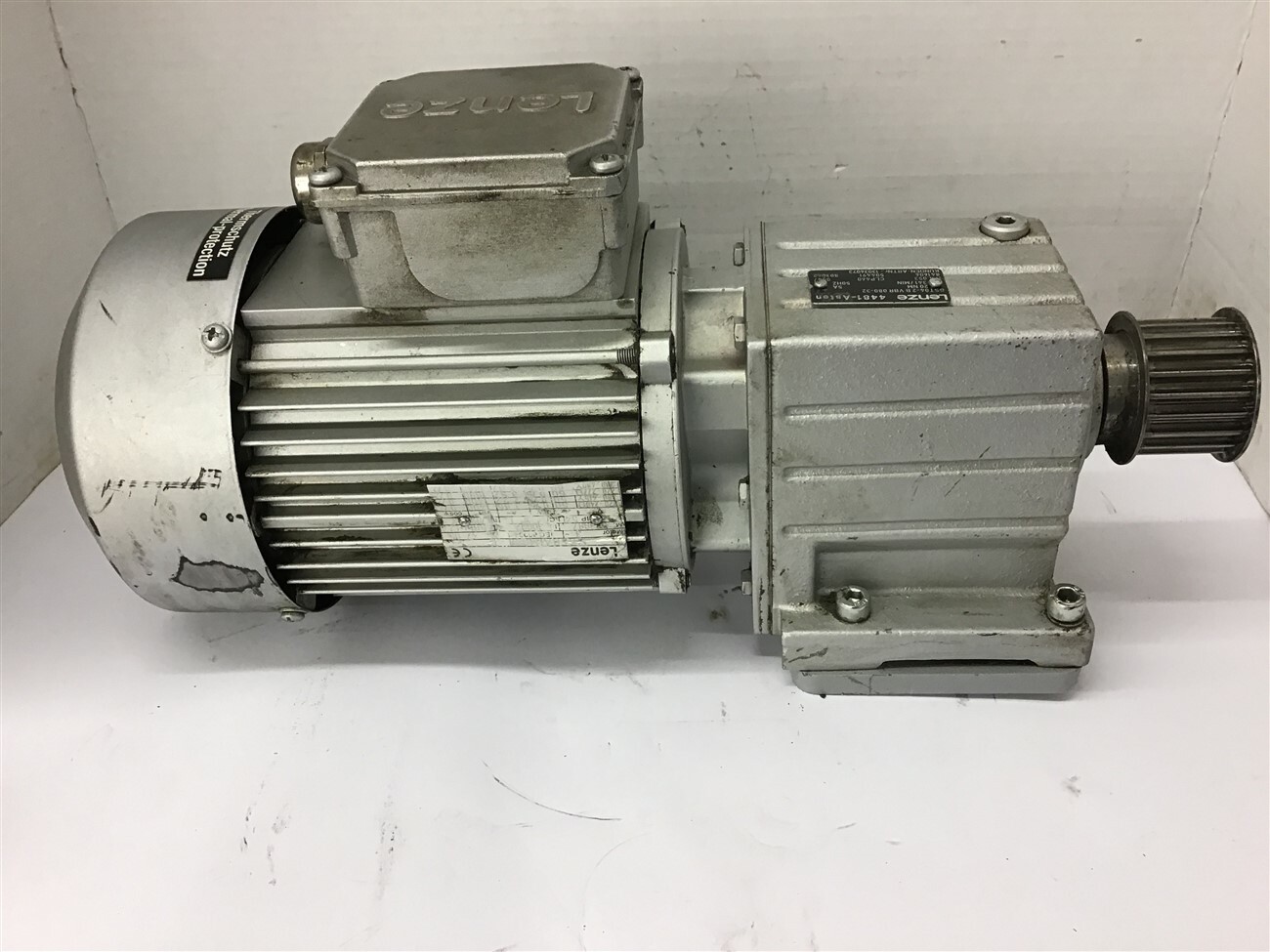 Lenze .75 KW 220-277/380-480 Volts AC Motor 1680 Rpm