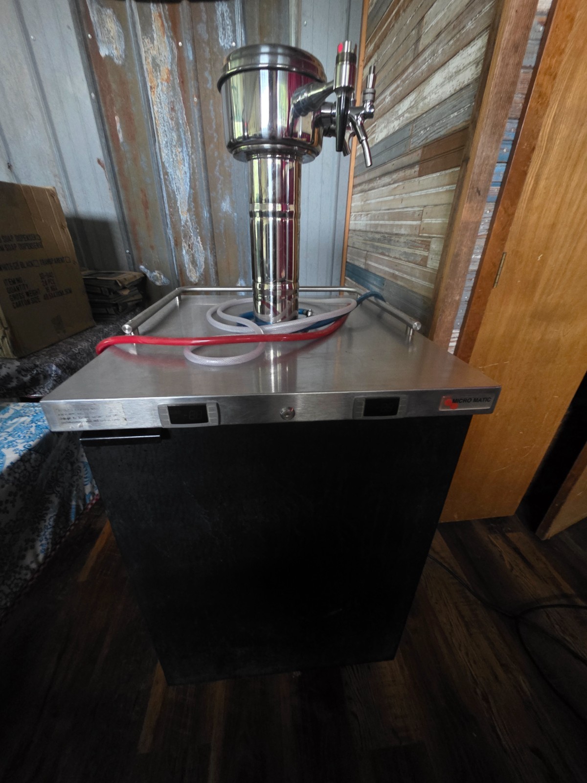 Micro Matic MDD23W 25″ Dual Zone WINE Dispenser w/ (4) 1/6 Size Keg Capacity