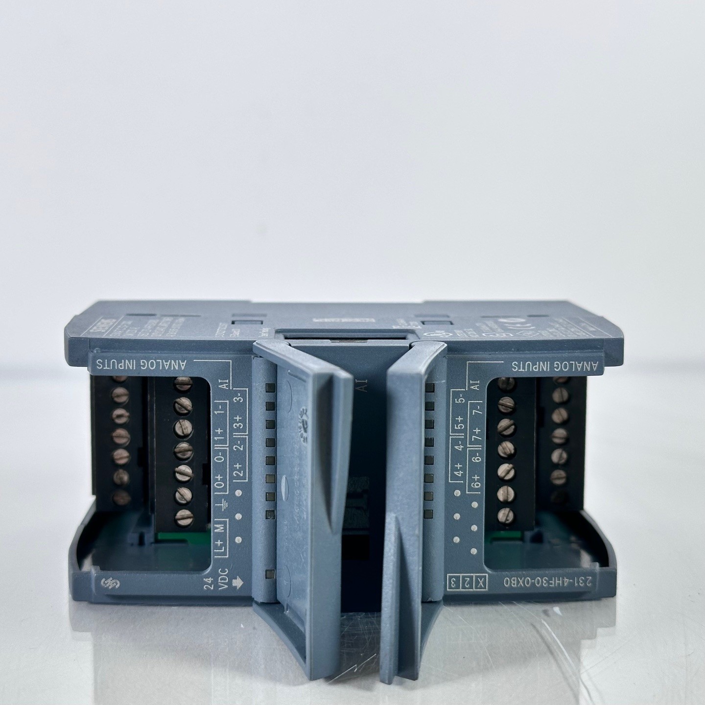 SIEMENS SIMATIC S7-1200 SM 1231 AI 6ES7 231-4HF30-0XB0 (USA Seller)