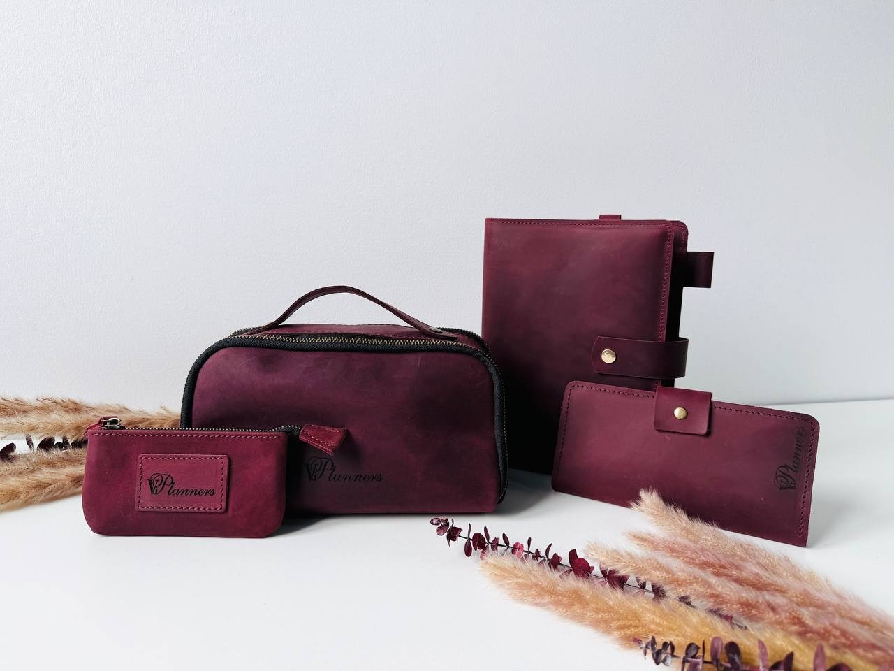 Luxury Leather Gift Set: Notebook, Wallet, Cosmetic Bag, Keychain – Personalized