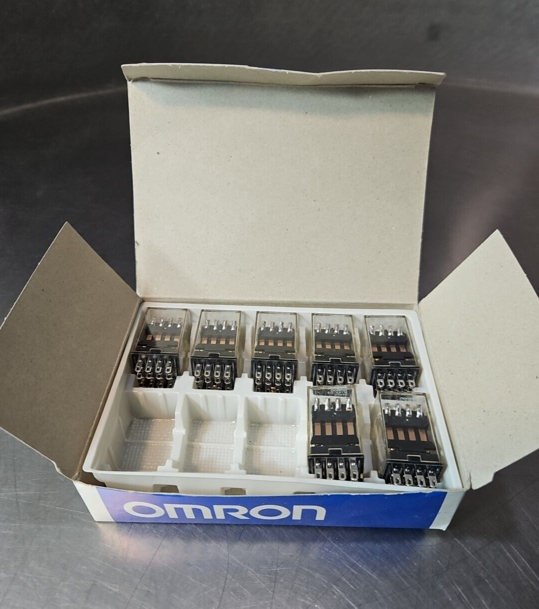 OMRON WY4N-D2 Relay Box – Lot of 7. Loc4E-31
