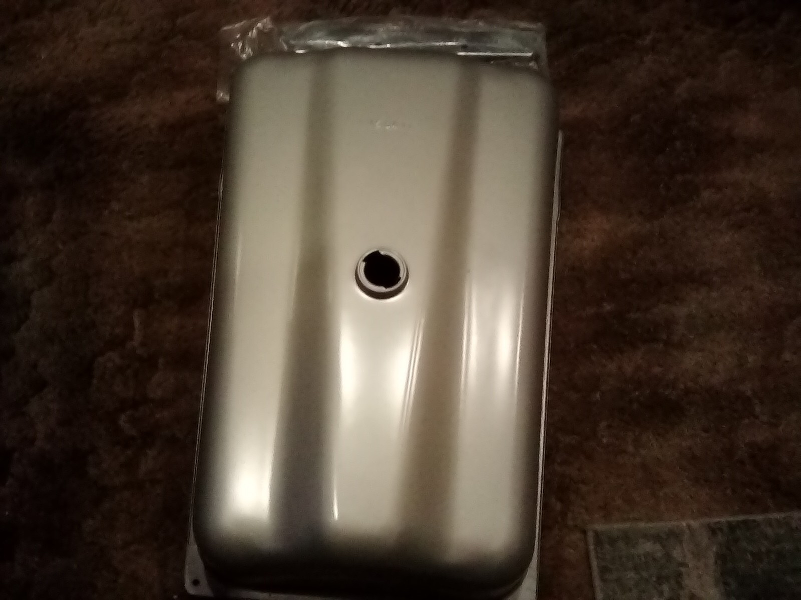 NAA600800G Fuel Tank for Ford. Fits: Ford / New Holland Replaces:NAA9002D