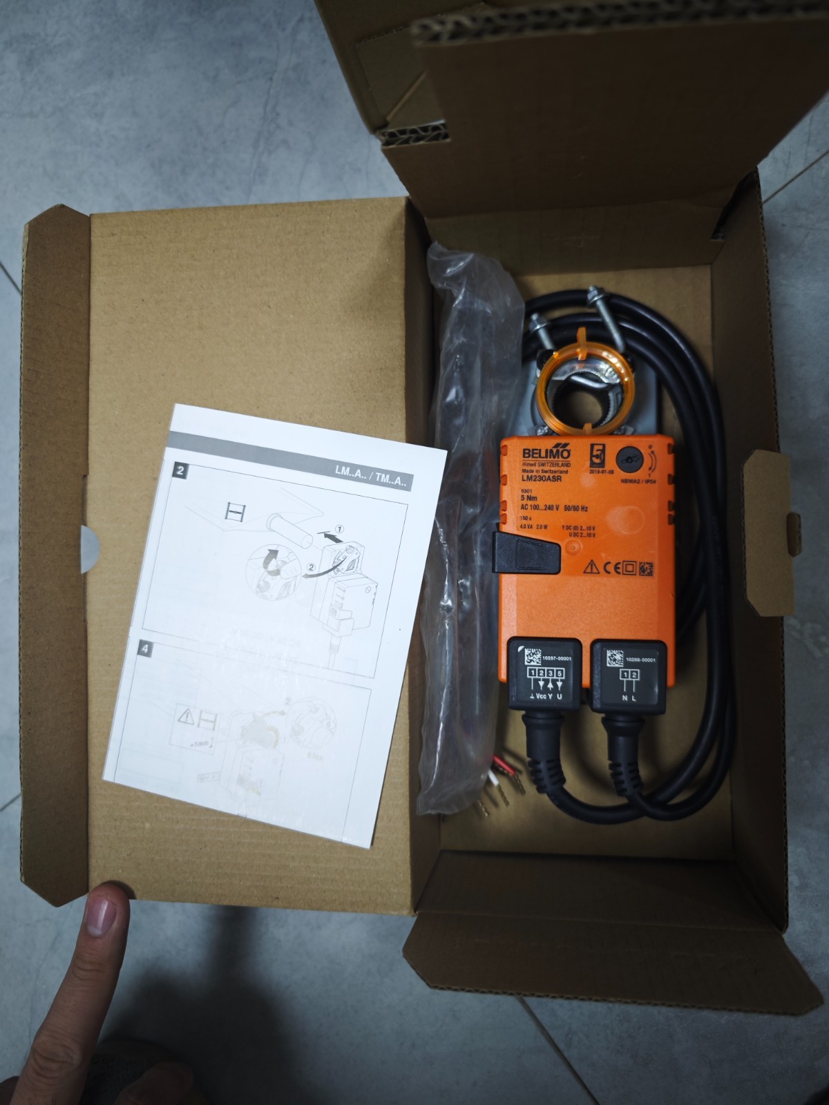 Belimo LM230ASR 5NM AC100-240V Damper actuator original 2-10V adjustabl