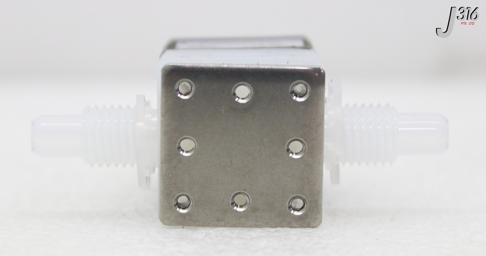 37933 KOGANEI PNEUMATIC VALVE 0~0.3MPA F-AVP125-28W