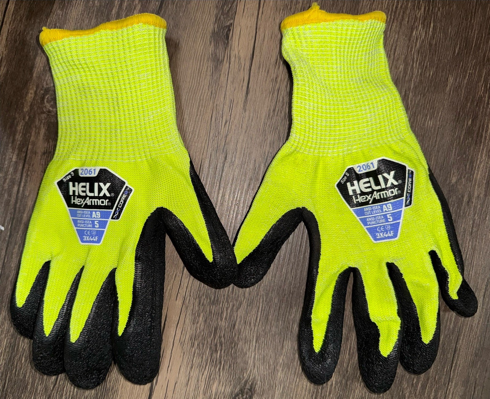 HexArmor Helix 2061 Gloves, Cut Resistant Level A9 Size Small Lot Of 12