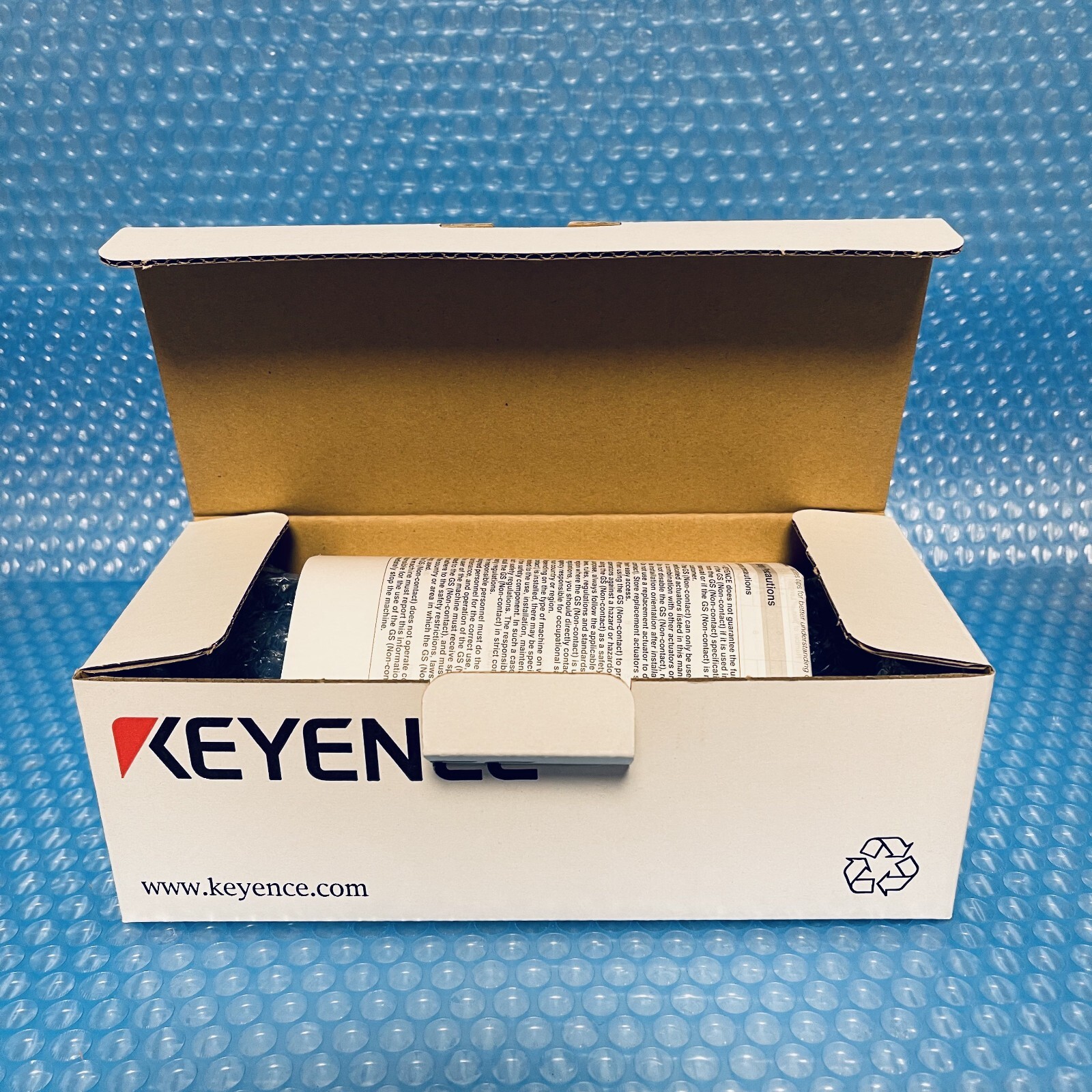 KEYENCE GS-11P10 Safety Door Sensor Non-contact Standard Type New In Box Japan
