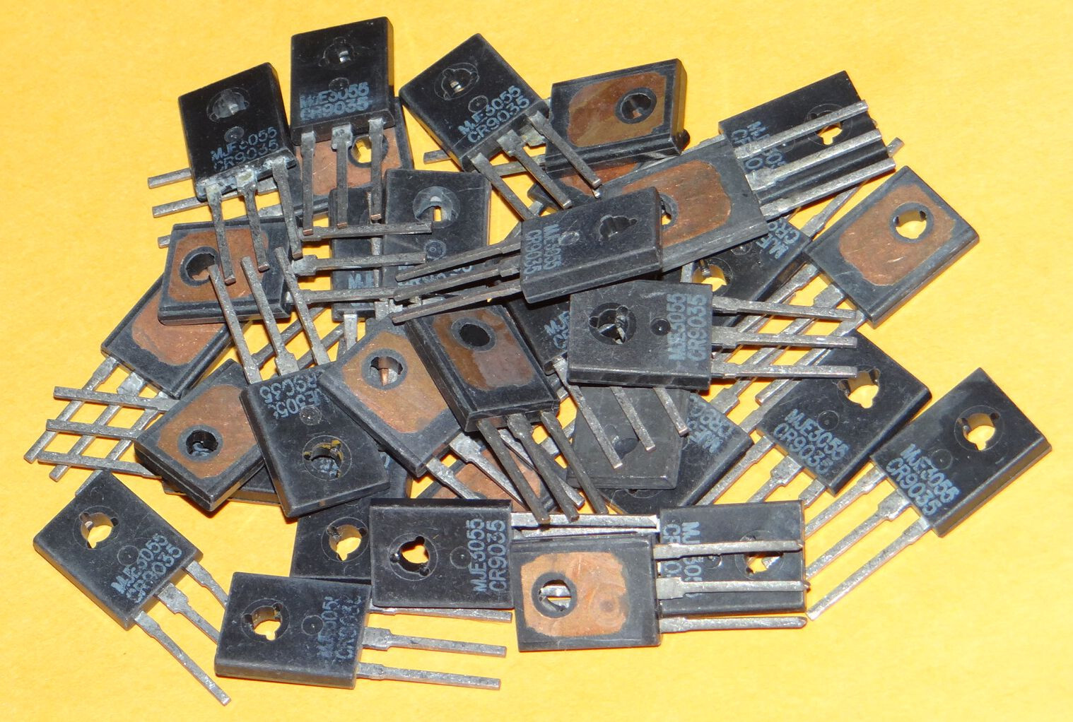 10 Pieces NOS MJE3055 CR9035 ~2N3055 90W NPN Power Transistor TO-127 Motorola