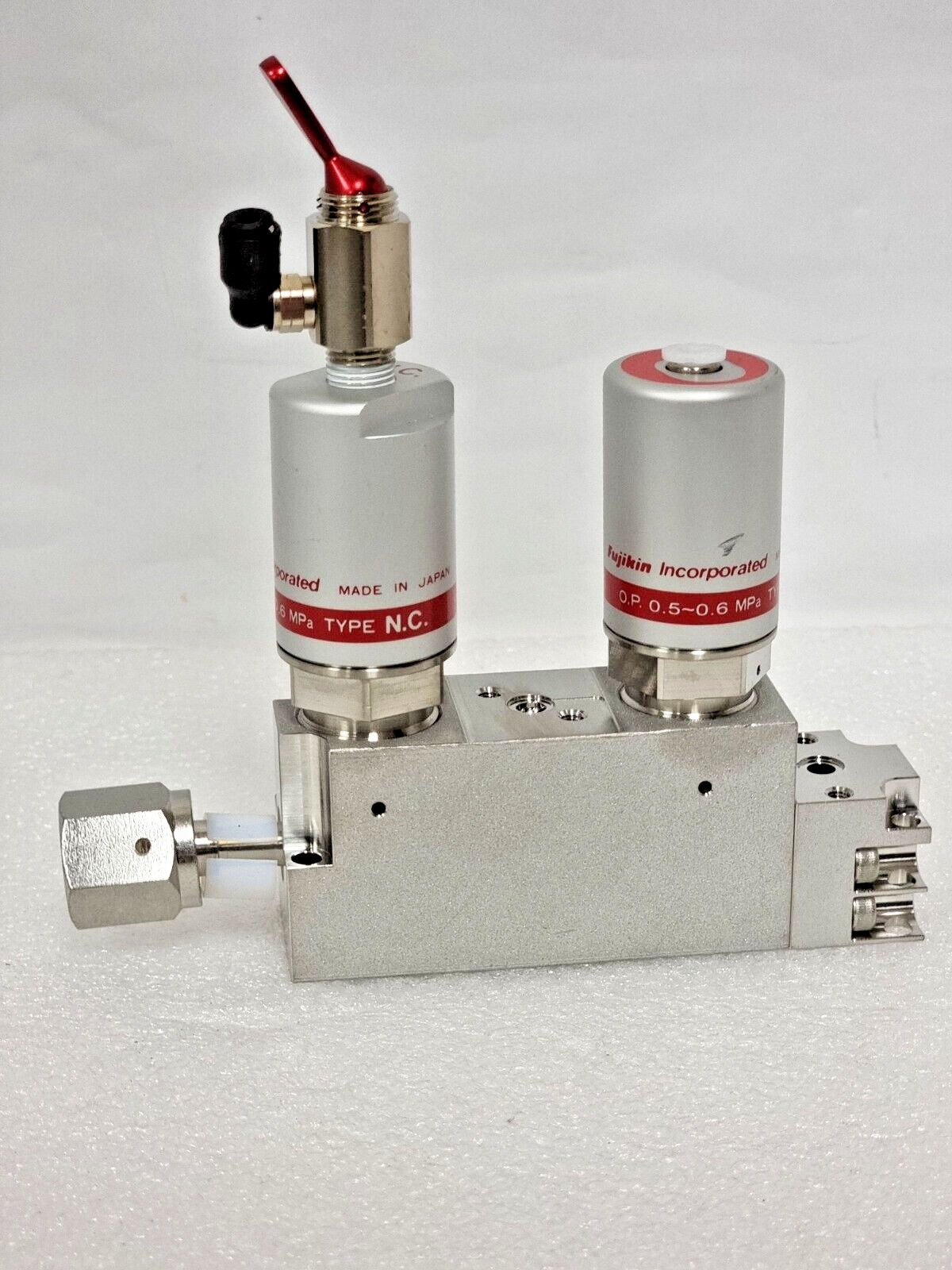 Lam 766-077821-501 Rev C Hybrid Diaphgram Valve,Fujikin 316L-P 0.5-0.6Mpa_,96670