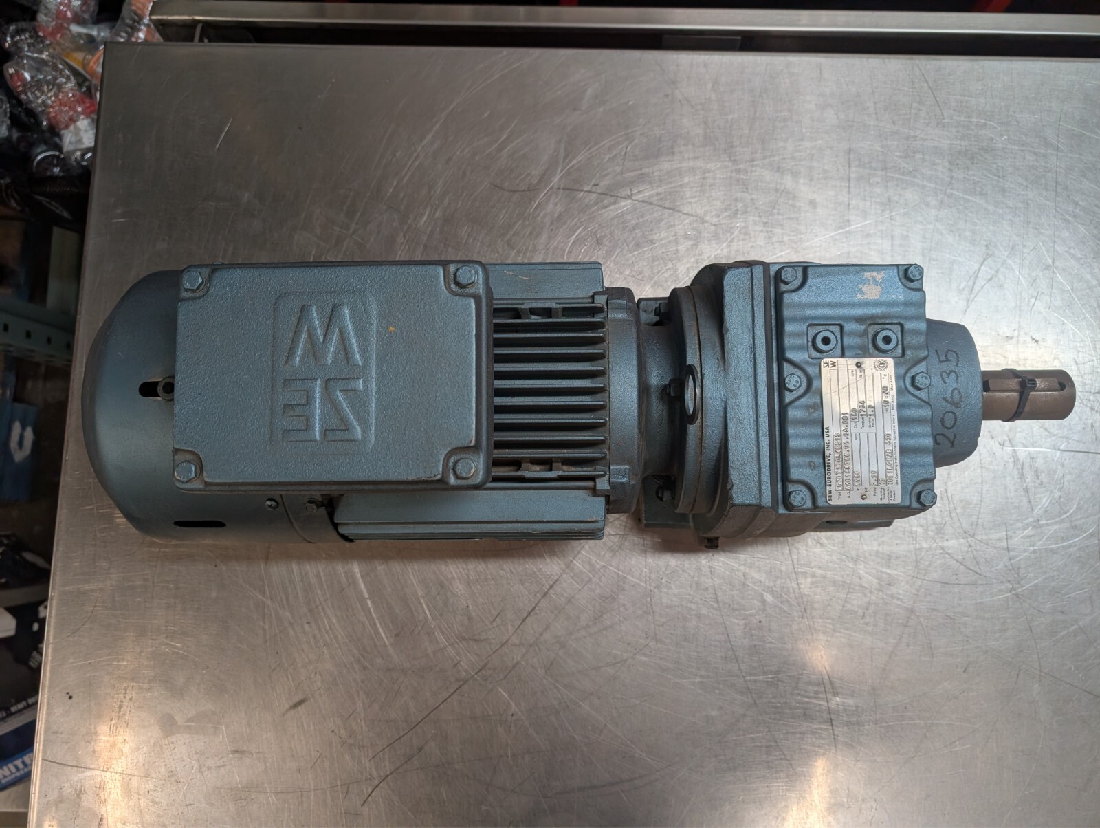 Sew-Eurodrive (DFT100L4ES1S) Gearbox 9.35 Ratio (R57DT100L4ES1S) 5HP, 1680RPM