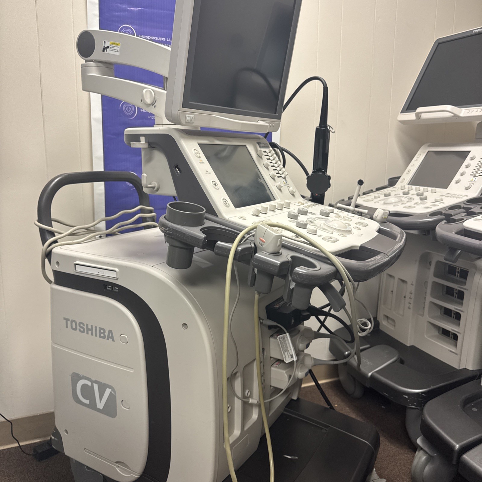TOSHIBA APLIO 300CV Platinum Ultrasound 4 Probes PST-30BT PLT-704SBT PET-512MC