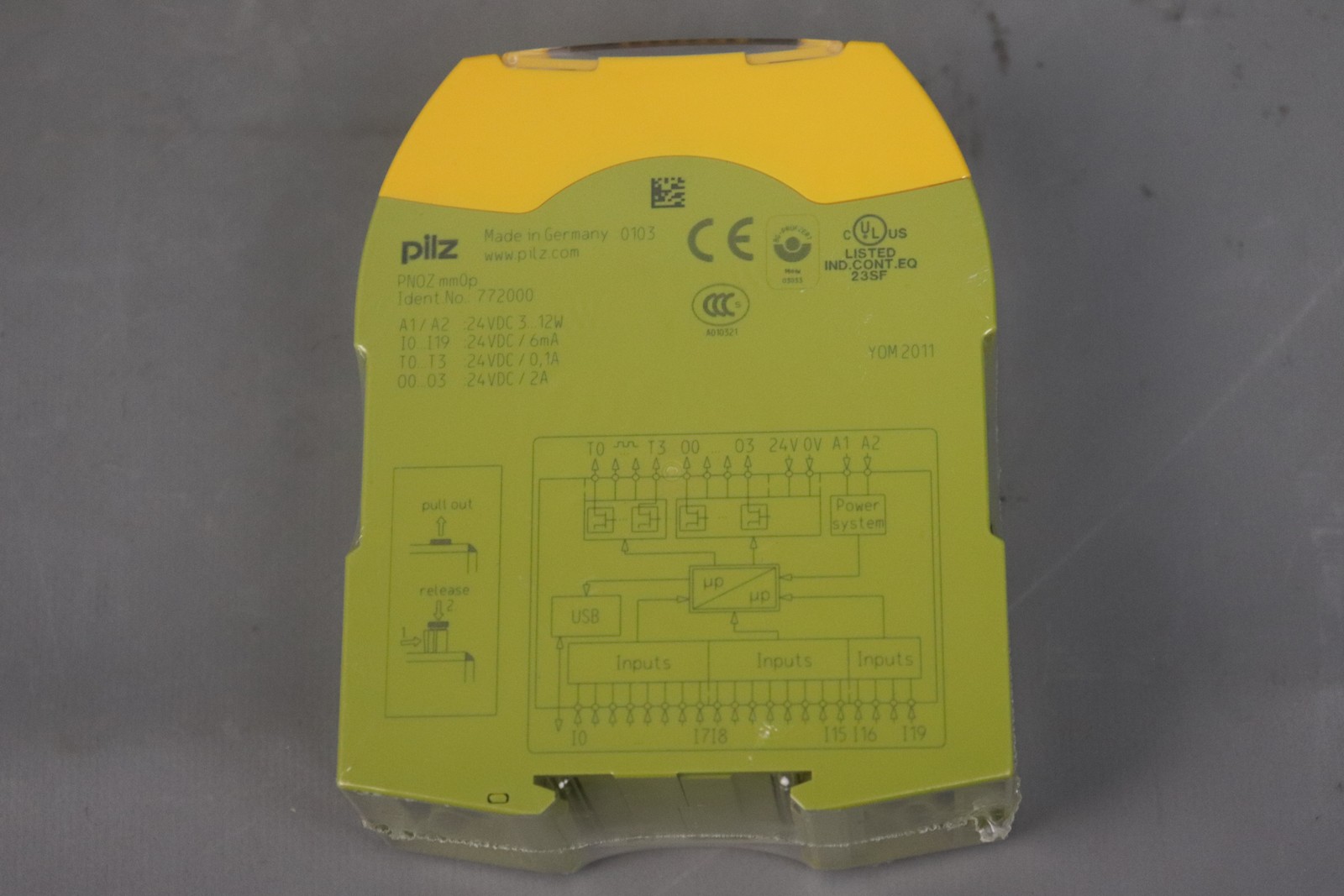 Pilz PNOZ mm0p Compact Control Base Module 772000 24VDC 12W Unused Original Packaging