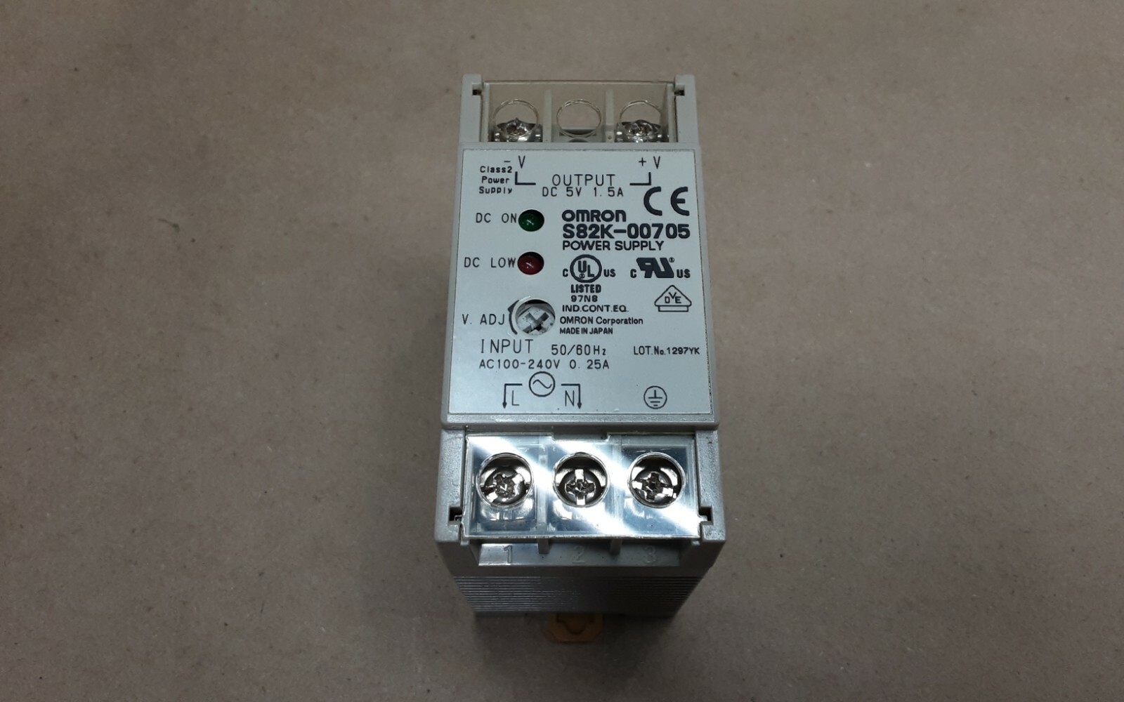 OMRON 50/60HZ .25A POWER SUPPLY S82K-00705 #01H1RM