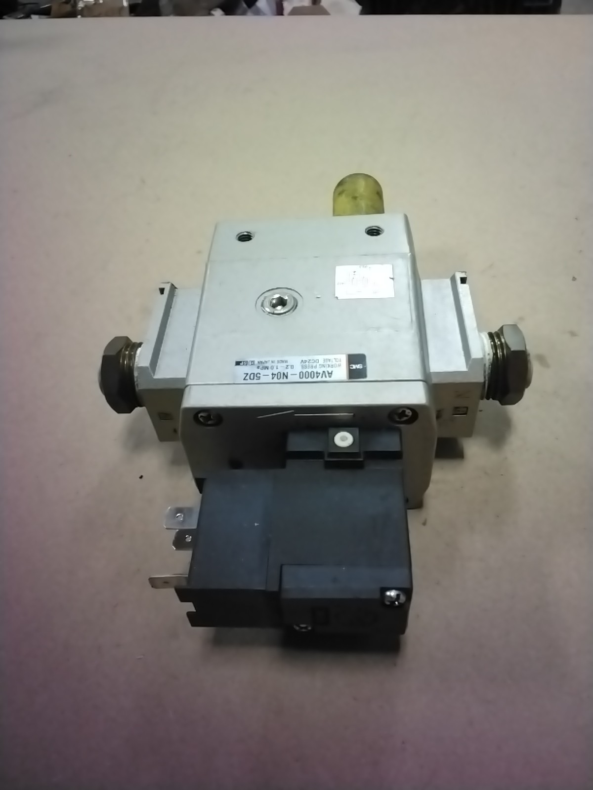 SMC AV4000-N04-5DZ Soft Start Solenoid Valve