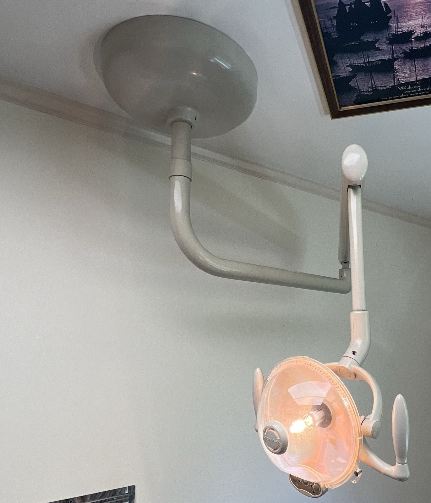 Midmark Dental Light Ceiling Mounted Model 153637-001 Works Great!!