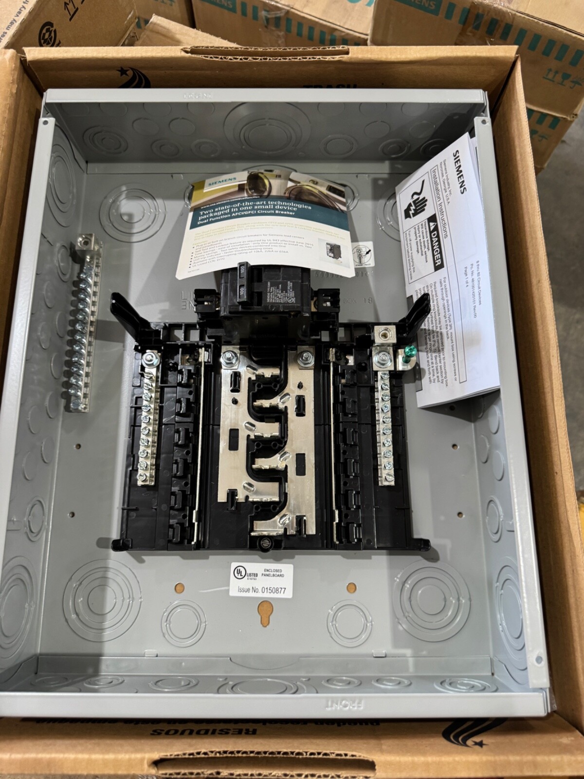 Siemens 100 AMP MAIN BREAKER 12 SPACE 240/120 PANEL LOAD CENTER SN1224b1100