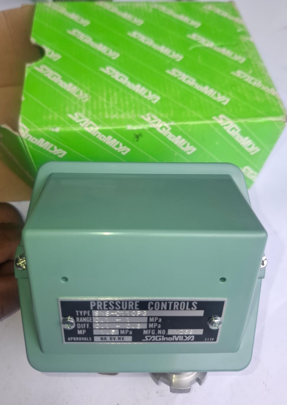 Saginomiya SNS-C110PG Pressure Switch 0.1 ~ 1 MPa Diff 0.1 ~ 0.3MPa Max 1.5 MPa