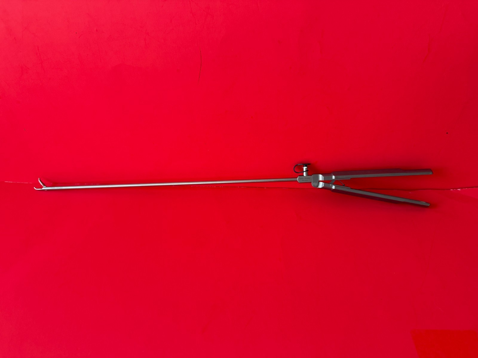 Karl Storz 26173DQ Assistant Needle Holder “FLAMINGO-JAW, Dia 5mm x Length 33cm
