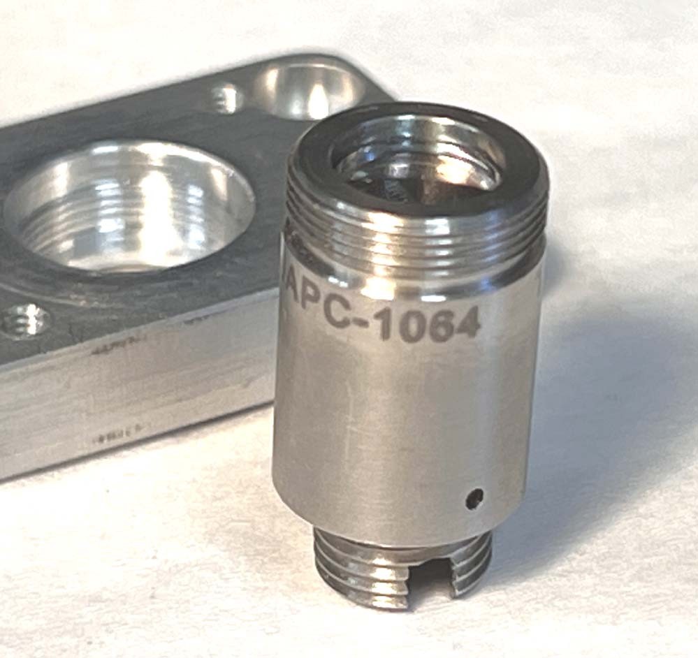 Thorlabs Fiber FC/APC Collimation package 1064nm YAG F220APC-1064 w/ mount