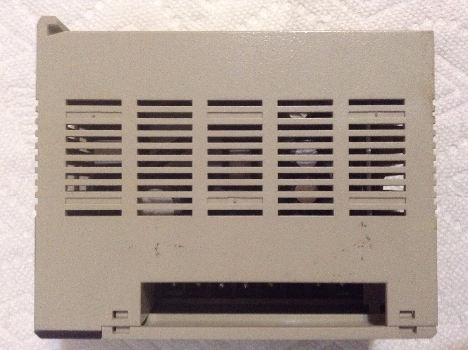 Omron C200HW-PA204 Power Supply