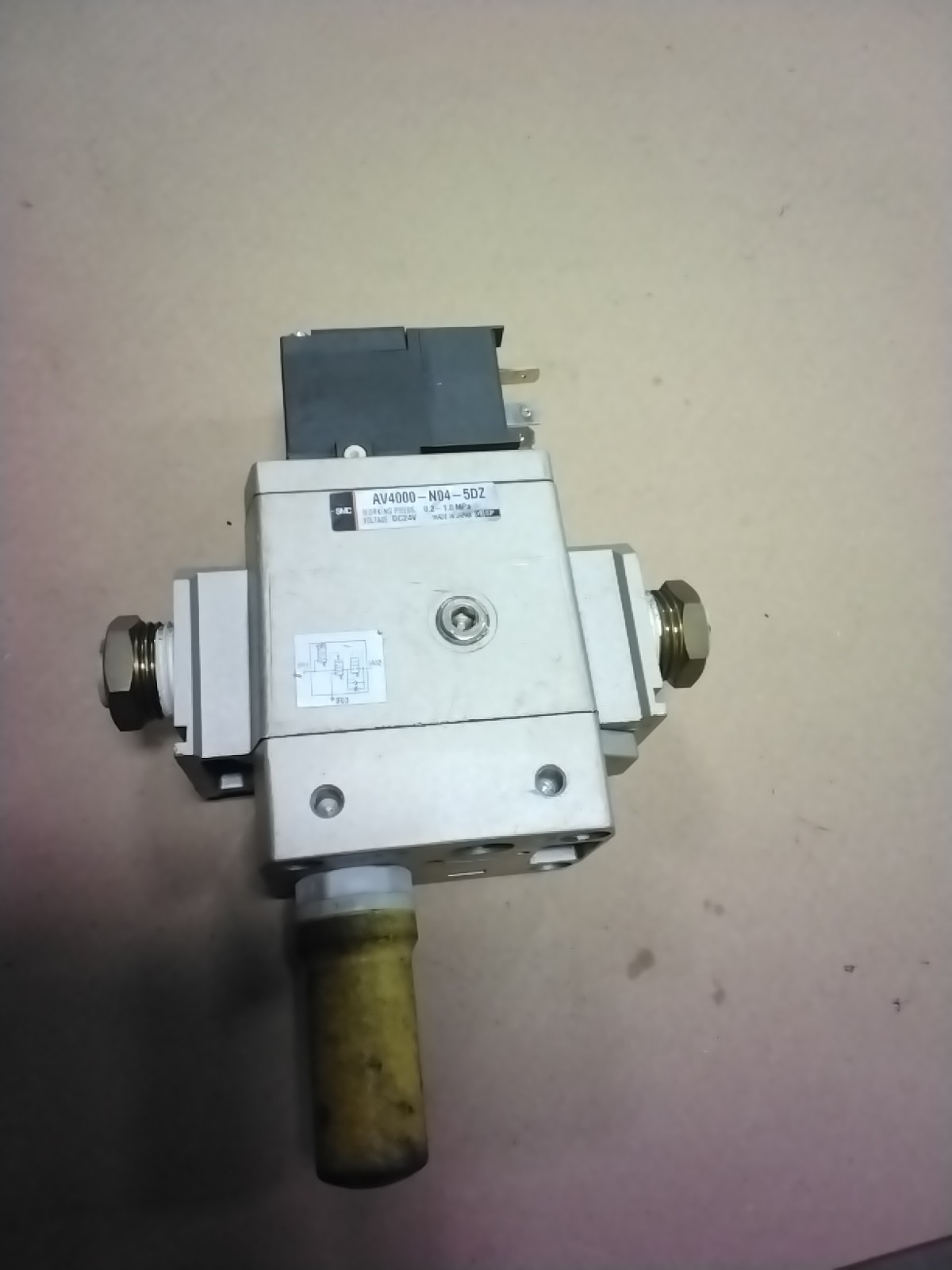 SMC AV4000-N04-5DZ Soft Start Solenoid Valve