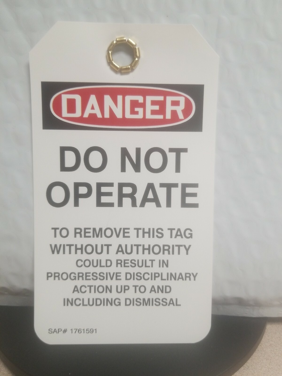 (25 tags) DANGER DO NOT OPERATE – lock out tag out tags. 5.75″×3.25″