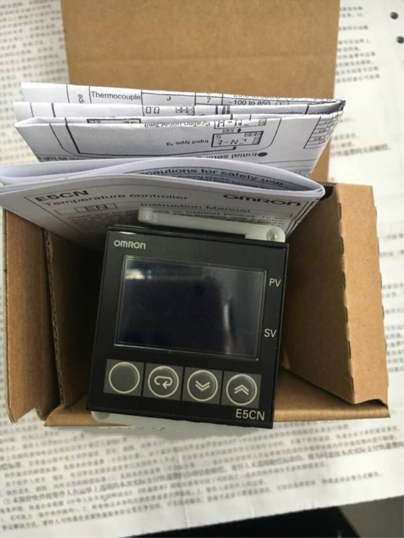 1PC Omron E5CN-Q2MT-500 E5CNQ2MT500 Temperature Controller AC100~240V New