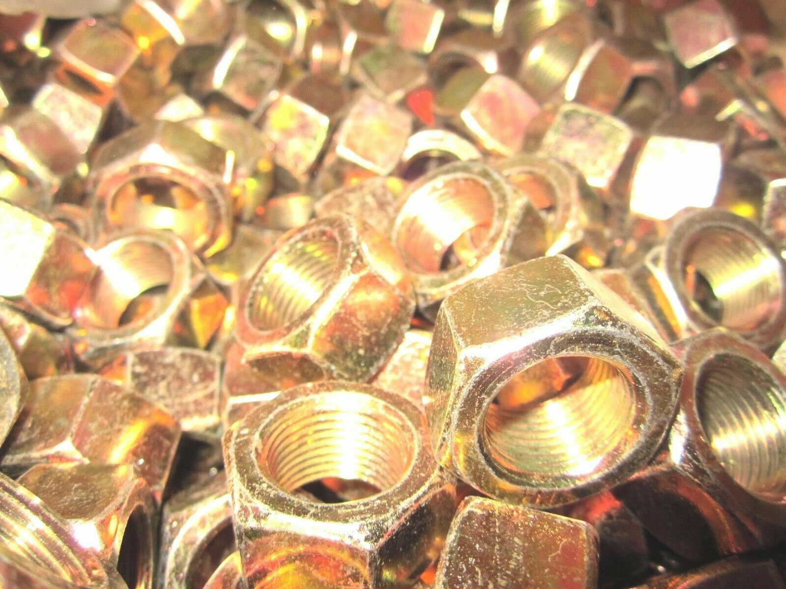 9/16-18 Finished Hex Nuts Grade 8 Yellow Zinc 100 Pieces