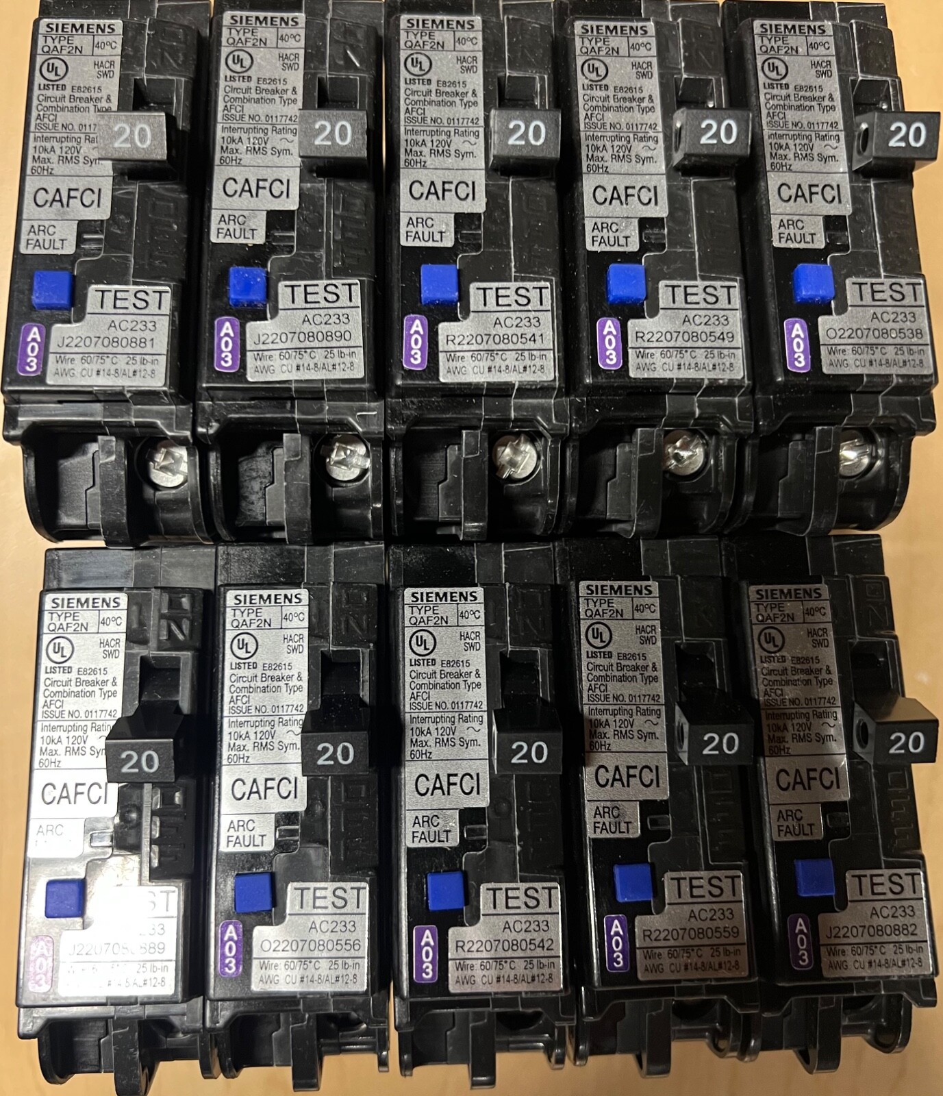 LOT OF 10 SIEMENS QA120AFCN 20A AFCI PLUG ON NEUTRAL (NO WIRE) NEW